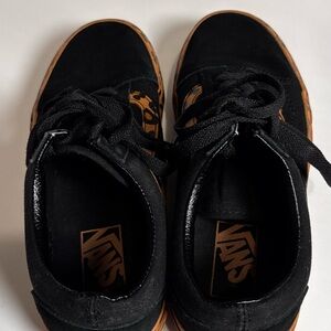 Vans Black Sneakers with Brown Accent Gum Sole